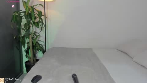 Snapshot of cintya_brown chatting on 04/28/26, 02:11 Sofia OF online show from 04/28/26, 02:11