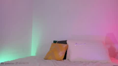 Snapshot of circejuno1 chatting on 12/30/24, 08:58 Carol online show from 12/30/24, 08:58