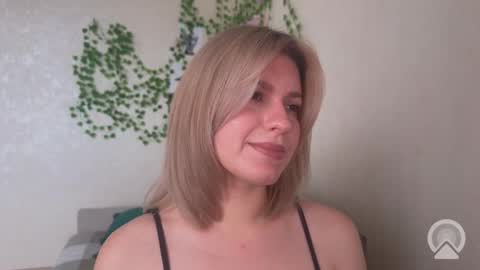 karina online show from 09/29/25, 09:58