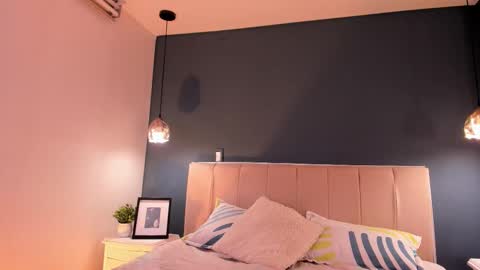 Anna online show from 02/14/26, 05:15