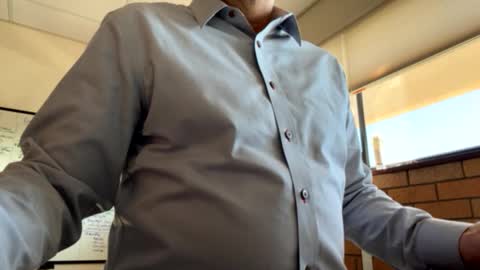 Cjd32 online show from 10/28/25, 08:44