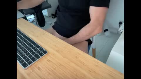 Snapshot of cjamie chatting on 01/14/25, 10:27 cjamie online show from 01/14/25, 10:27