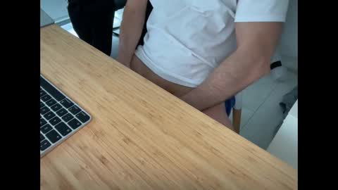 Snapshot of cjamie chatting on 02/20/25, 10:59 cjamie online show from 02/20/25, 10:59