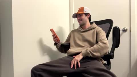 ckeefer96 online show from 04/21/26, 10:12
