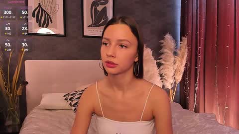 Snapshot of claire_amoure chatting on 02/21/25, 07:45 Claire online show from 02/21/25, 07:45