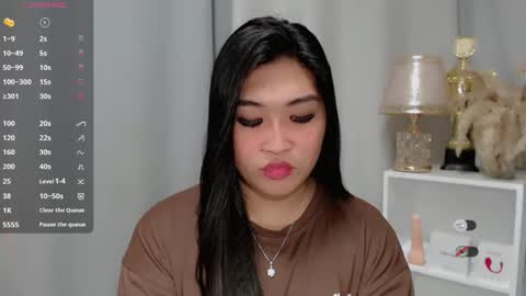 Snapshot of claire_wntr chatting on 04/25/26, 01:41 CLAIRE online show from 04/25/26, 01:41