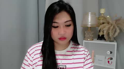 Snapshot of claire_wntr chatting on 04/29/26, 02:59 CLAIRE online show from 04/29/26, 02:59