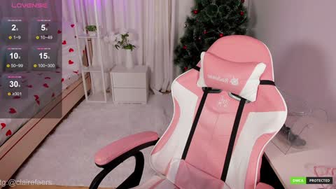 Snapshot of clairefaers chatting on 12/26/24, 01:43 Claire Faers online show from 12/26/24, 01:43