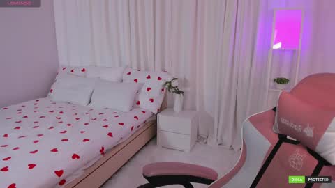 Snapshot of clairefaers chatting on 03/01/25, 09:29 Claire Faers online show from 03/01/25, 09:29