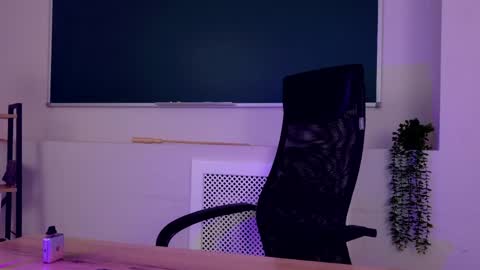 Claire online show from 05/27/26, 02:47