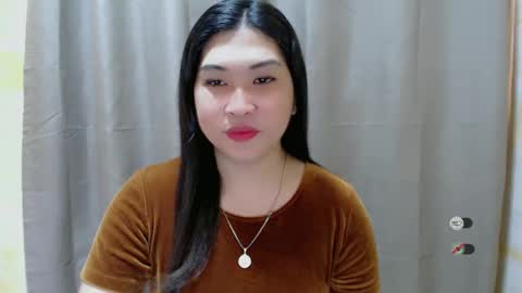 Snapshot of clairewntr_ chatting on 12/11/24, 03:02 CLAIRE online show from 12/11/24, 03:02