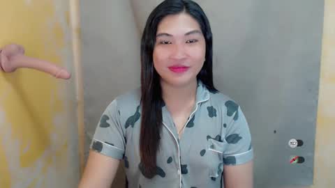 Snapshot of clairewntr_ chatting on 12/16/24, 07:00 CLAIRE online show from 12/16/24, 07:00