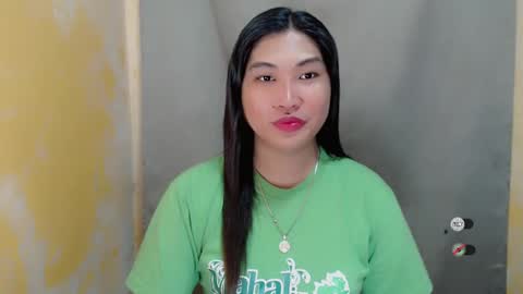 Snapshot of clairewntr_ chatting on 12/18/24, 04:28 CLAIRE online show from 12/18/24, 04:28