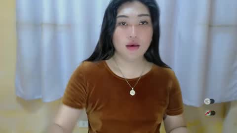Snapshot of clairewntr_ chatting on 01/03/25, 03:27 CLAIRE online show from 01/03/25, 03:27