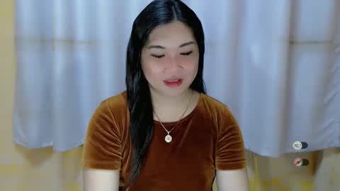 Snapshot of clairewntr_ chatting on 01/03/25, 07:27 CLAIRE online show from 01/03/25, 07:27