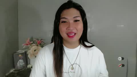 Snapshot of clairewntr_ chatting on 01/06/25, 09:08 CLAIRE online show from 01/06/25, 09:08