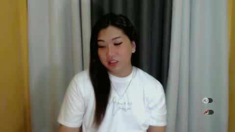 Snapshot of clairewntr_ chatting on 01/07/25, 03:23 CLAIRE online show from 01/07/25, 03:23