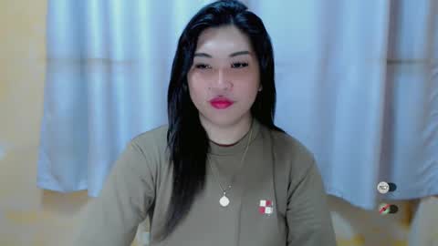 Snapshot of clairewntr_ chatting on 01/13/25, 05:23 CLAIRE online show from 01/13/25, 05:23