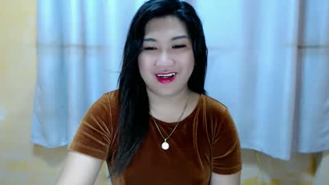 Snapshot of clairewntr_ chatting on 01/14/25, 04:25 CLAIRE online show from 01/14/25, 04:25