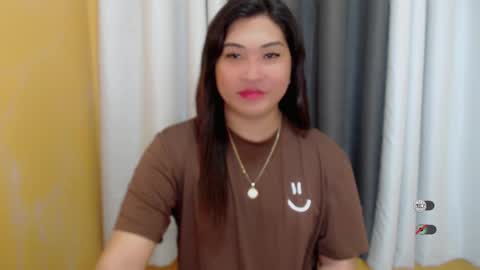 Snapshot of clairewntr_ chatting on 01/17/25, 02:18 CLAIRE online show from 01/17/25, 02:18
