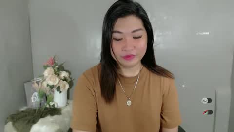 Snapshot of clairewntr_ chatting on 02/01/25, 04:56 CLAIRE online show from 02/01/25, 04:56