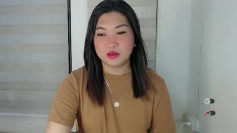 Snapshot of clairewntr_ chatting on 02/11/25, 03:40 CLAIRE online show from 02/11/25, 03:40