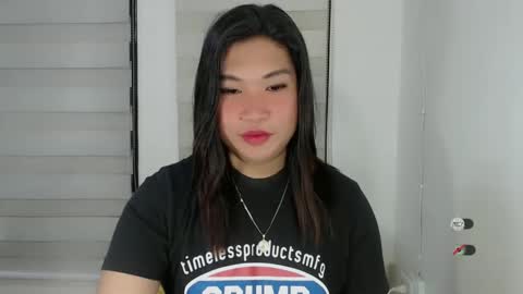 Snapshot of clairewntr_ chatting on 02/13/25, 02:45 CLAIRE online show from 02/13/25, 02:45