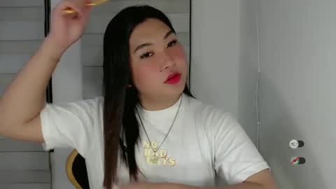 Snapshot of clairewntr_ chatting on 02/22/25, 10:18 CLAIRE online show from 02/22/25, 10:18