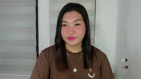 Snapshot of clairewntr_ chatting on 02/28/25, 05:04 CLAIRE online show from 02/28/25, 05:04