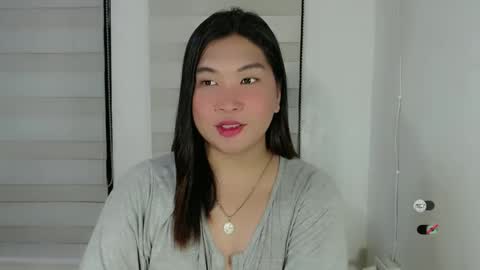 Snapshot of clairewntr_ chatting on 03/04/25, 03:48 CLAIRE online show from 03/04/25, 03:48