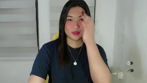 Snapshot of clairewntr_ chatting on 03/10/25, 06:05 CLAIRE online show from 03/10/25, 06:05