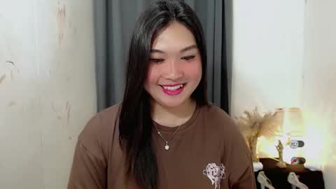 Snapshot of clairewntr_ chatting on 09/17/25, 05:53 CLAIRE online show from 09/17/25, 05:53