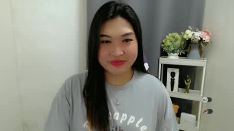 Snapshot of clairewntr_ chatting on 09/17/25, 10:22 CLAIRE online show from 09/17/25, 10:22