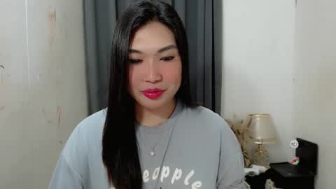 Snapshot of clairewntr_ chatting on 10/03/25, 07:11 CLAIRE online show from 10/03/25, 07:11
