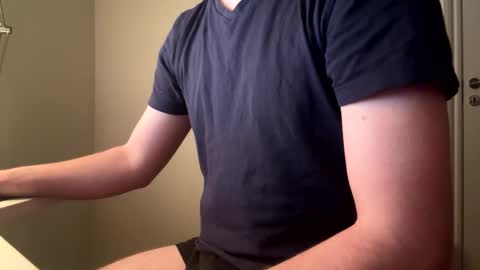 Snapshot of clamshive7 chatting on 10/25/25, 12:07 clamshive7 online show from 10/25/25, 12:07