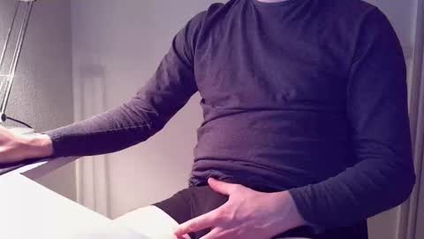 Snapshot of clamshive7 chatting on 11/22/25, 03:00 clamshive7 online show from 11/22/25, 03:00