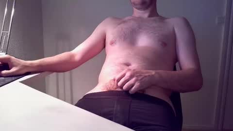 Snapshot of clamshive7 chatting on 12/13/25, 07:53 clamshive7 online show from 12/13/25, 07:53