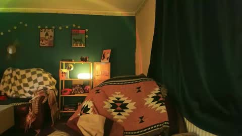 Snapshot of clancyosbourne chatting on 10/30/25, 07:14 Clancy online show from 10/30/25, 07:14