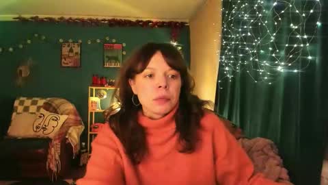 Snapshot of clancyosbourne chatting on 11/30/25, 06:34 Clancy online show from 11/30/25, 06:34