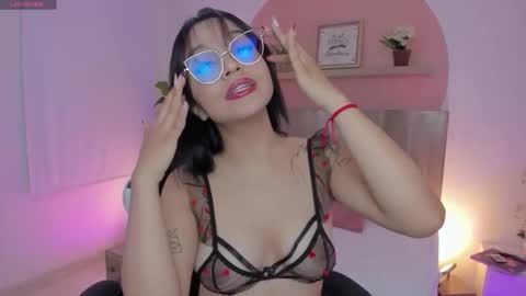 Snapshot of clara_lu chatting on 12/16/25, 02:49 C L A R A online show from 12/16/25, 02:49