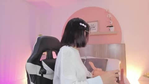C L A R A online show from 05/06/26, 02:51