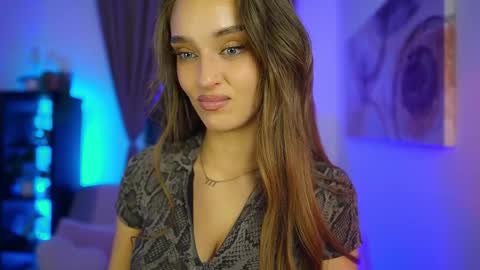 Clara smile online show from 10/24/25, 06:37