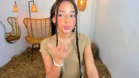 Snapshot of clara_tenssio chatting on 12/16/24, 09:46 Clara online show from 12/16/24, 09:46