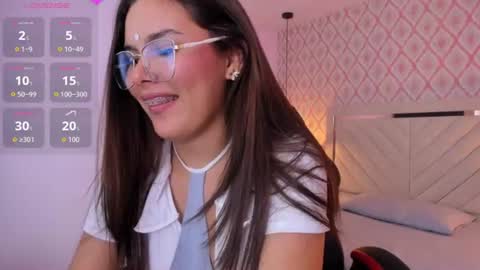 C L A R A  online show from 06/11/26, 02:53