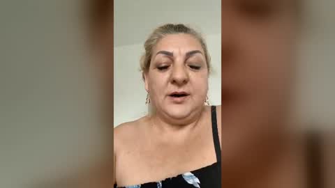 Clara online show from 06/15/26, 07:32