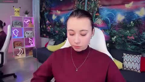 Snapshot of clarabenson chatting on 10/10/25, 07:02 clarabenson online show from 10/10/25, 07:02