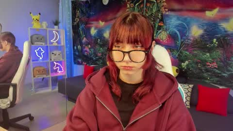 Snapshot of clarabenson chatting on 11/08/25, 07:12 clarabenson online show from 11/08/25, 07:12