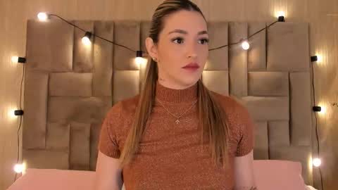 Snapshot of claradelmar_ chatting on 10/17/25, 10:51 Clara del mar online show from 10/17/25, 10:51