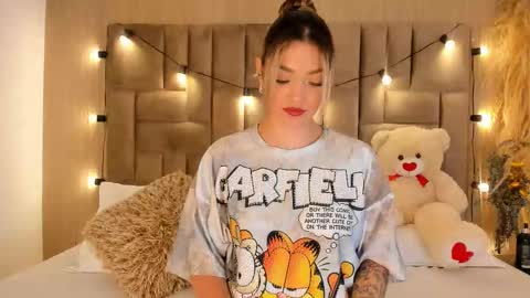 Snapshot of claradelmar_ chatting on 02/08/26, 09:23 Clara del mar online show from 02/08/26, 09:23