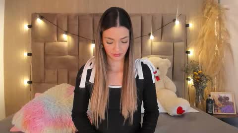 Snapshot of claradelmar_ chatting on 02/23/26, 10:23 Clara del mar online show from 02/23/26, 10:23